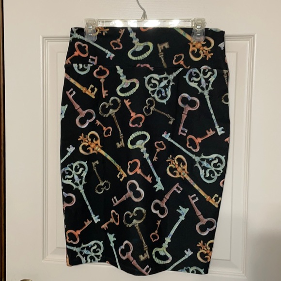 LuLaRoe Cassie Key Print MIDI Pencil Skirt Sz. Medium